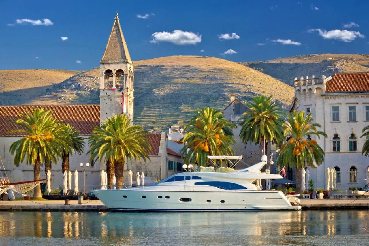 Studio Apartment In Trogir With Balcony, Air Conditioning, Wifi 4328-2 Croazia